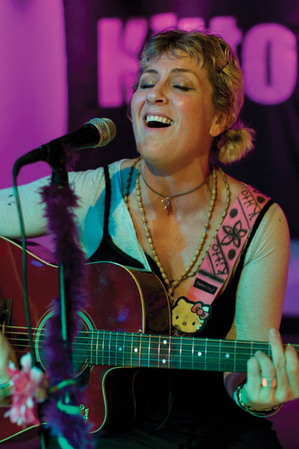 Jane Kitto 2009
Avainsanat: Jane Kitto Yellari Kotka Jane Kitto 2009
Avainsanat: Jane Kitto Yellari Kotka