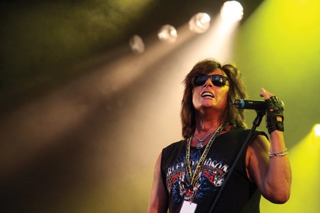 Spotlight kid
"You're in love with the spotlight..."
Avainsanat: Joe Lynn Turner Rainbow Deep Purple Fandango laulaa solisti Jurassic Rock 