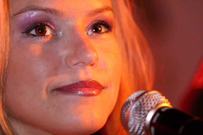 Katja Lukin
Avainsanat: Katja Lukin D'Voices Danny kaunis söpö seksikäs silmät huulet