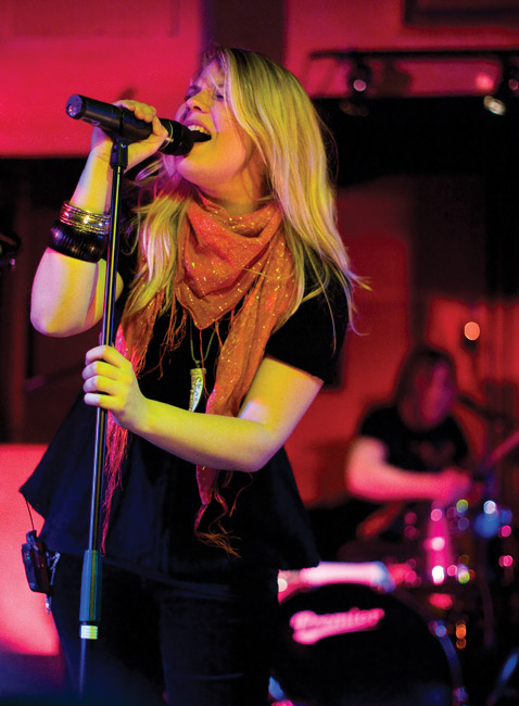Katri Ylander
Amarillo, Kotka 2008.
Avainsanat: Katri Ylander Amarillo Kotka Idols kaunis suloinen seksikäs huivi Katri Ylander
Amarillo, Kotka 2008.
Avainsanat: Katri Ylander Amarillo Kotka Idols kaunis suloinen seksikäs huivi