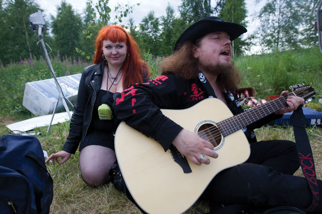 Villi artisti
Esiintyy, vaikka häntä ei löydy esiintyjälistasta
Avainsanat: Löytty open air Elimäki kouvola artisti nainen askustinen kitara Villi artisti
Esiintyy, vaikka häntä ei löydy esiintyjälistasta
Avainsanat: Löytty open air Elimäki kouvola artisti nainen askustinen kitara