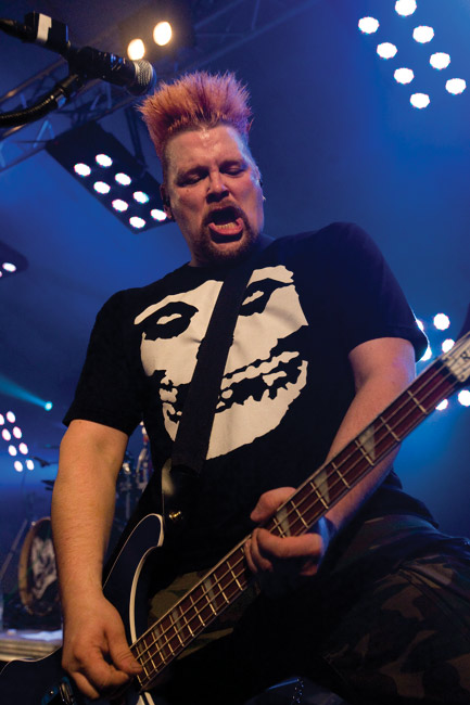 Basisti innostuu
Sami Kohtamäki
Avainsanat: Klamydia punk Kouvola Summer of rock Sami Kohtamäki