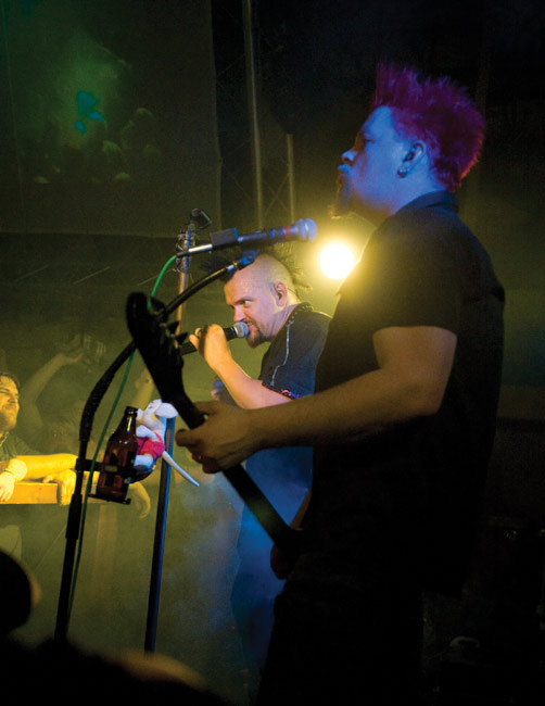 Pilko silmäkulmassa
Avainsanat: Klamydia Vesa Vesku Jokinen Amarillo Kotka Sami Kohtamäki yleisö eturivi