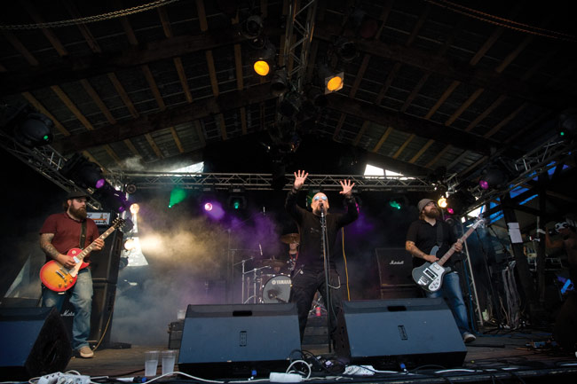 Kreyskull 2010
Dark River festival, Kotka
Avainsanat: Kreyskull Dark River festival Kotka Honkala Kari Killgast Pasi Hakuli Saku Timo Karvonen Kreyskull 2010
Dark River festival, Kotka
Avainsanat: Kreyskull Dark River festival Kotka Honkala Kari Killgast Pasi Hakuli Saku Timo Karvonen