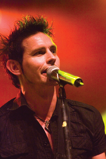 Lauri Tähkä
Avainsanat: Lauri Tähkä & Elonkerjuu Meripäivät Kotka Jarkko Suo tumma ja komia pohjalainen kansanperinne