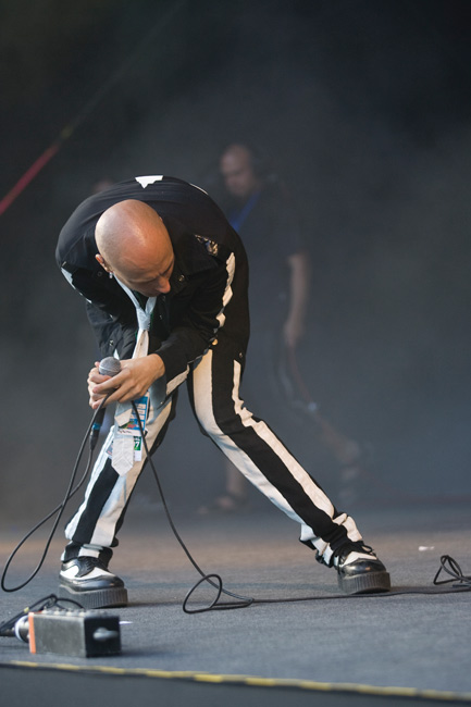 Ahdistunut?
Herra Ylppö
Avainsanat: Maj Karma Herra Ylppö Himosfest raidalliset housut