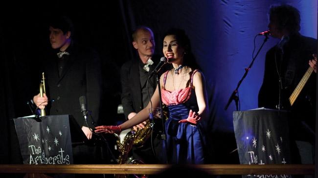 Maria Lund & the Aristocrats
Marilyn, Vaakuna, Kuovola 2009.
Avainsanat: Maria Lund Alexandra Aspasia Rantaniva Lund jats jazz cover kaunis seksikäs tumma Aristocrats Kouvola Vaakuna Marilyn Sokos Maria Lund & the Aristocrats
Marilyn, Vaakuna, Kuovola 2009.
Avainsanat: Maria Lund Alexandra Aspasia Rantaniva Lund jats jazz cover kaunis seksikäs tumma Aristocrats Kouvola Vaakuna Marilyn Sokos