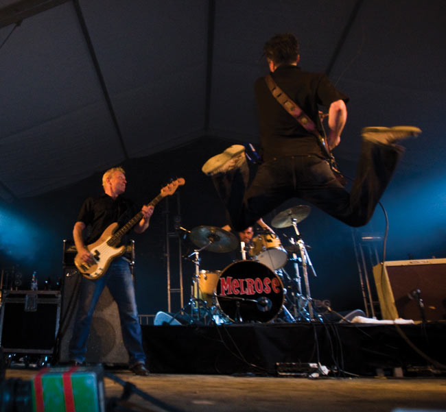 Tokela pomppaa
Hamina Tattoo 2010
Avainsanat: Melrose Hamina Tattoo Tokela Jami Roger hyppy hypätä