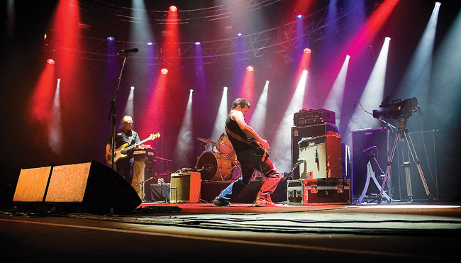 Rock'n'roll show
Tokela kohtaa vahvistimen
Avainsanat: Melrose Kotkan Meripäivät Sapokan jättiteltta Tokela takakeno kamera vahvistin Rock'n'roll show
Tokela kohtaa vahvistimen
Avainsanat: Melrose Kotkan Meripäivät Sapokan jättiteltta Tokela takakeno kamera vahvistin