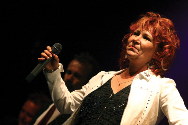 Virve Rosti 2007
Avainsanat: Menneisyyden Vangit Meripäivät Kotka Virve Rosti vanhat hitit 