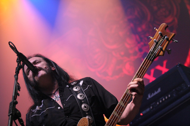 XXX
Born to lose 1975 - Live to win 2005
Avainsanat: Motörhead Lemmy Rickenbacker basisti