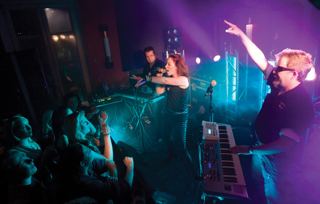 Kädet ylös!
Movetron Haminassa
Avainsanat: Movetron Päivi Lepistö Stomp Hamina suomidance Jukka Tanttari Timo Löyvä yleisö kädet Kädet ylös!
Movetron Haminassa
Avainsanat: Movetron Päivi Lepistö Stomp Hamina suomidance Jukka Tanttari Timo Löyvä yleisö kädet