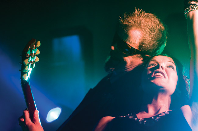 Selkä selkää vasten
Päivi ja Jukka
Avainsanat: Movetron Päivi Lepistö Stomp Hamina suomidance Jukka Tanttari