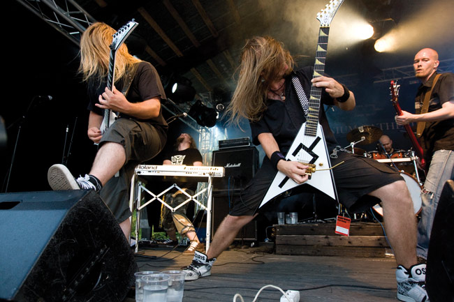 Kepit
Avainsanat: Omnium Gatherum Dark River festival Kotka Kymi Honkala Markus Vanhala