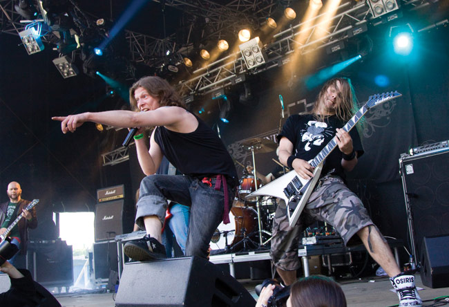 Juuri sinulle!
OG
Avainsanat: Omnium Gatherun Sauna open air metal festivall Tampere Jukka Pelkonen Markus Vanhala osoittaa