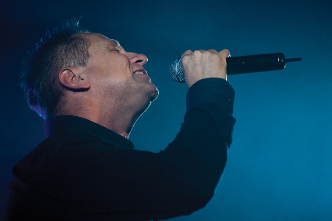 Olli Lindholm pistää parastaan
Valtakunta konserttikiertue, syksy 2007.
Avainsanat: Yö Olli Lindholm laulaa valtakunta konserttikiertue Olli Lindholm pistää parastaan
Valtakunta konserttikiertue, syksy 2007.
Avainsanat: Yö Olli Lindholm laulaa valtakunta konserttikiertue