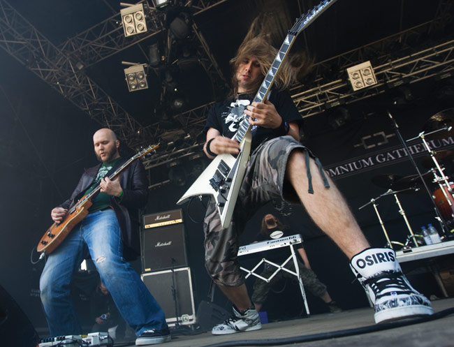 Kitaristit
.. ja kosketinsoittaja
Avainsanat: Omnium Gatherun Sauna open air metal festivall Tampere Markus Vanhala Harrii Pikka Aapo Koivisto