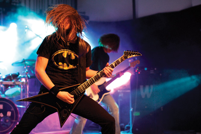 Tahdissa
Markus Vanhala ja Janne Markkanen
Avainsanat: Omnium Gatherum Markus Vanhala Janne Markkanen tahdissa batman Jackson haara-asento OG