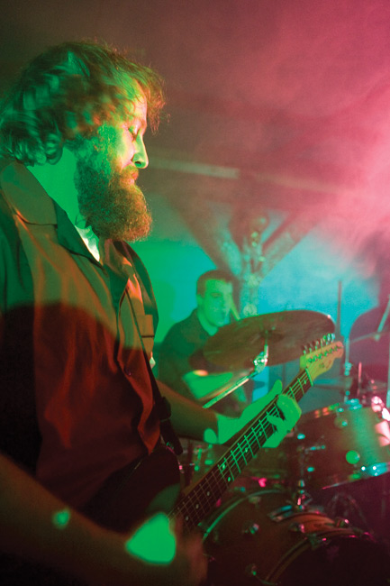 Osasto - vihreä
Antti Kervinen, Hate Heininen, Sam's pub, Kotka 2007.
Avainsanat: Osasto Hate Heininen Antti Kervinen sä kuulut lokeroon sams pub heavy hounan sivakkaa tykityst
