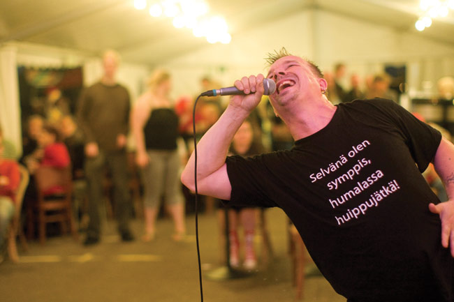 Sympppis
Avainsanat: Paha Susi Kotkan meripäivät Monikulttuurinen toimintakeskus Mylly-Möljä Toni Mäkinen 