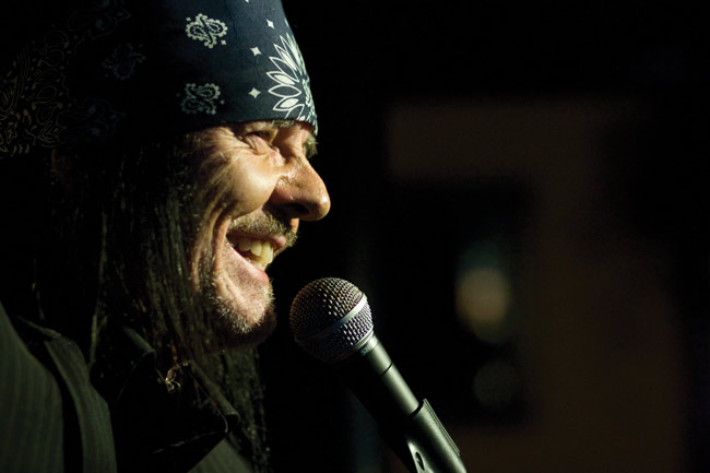 Peitsamo 2012
Avainsanat: Kari Peitsamo Mesikämmen Kotka huivi