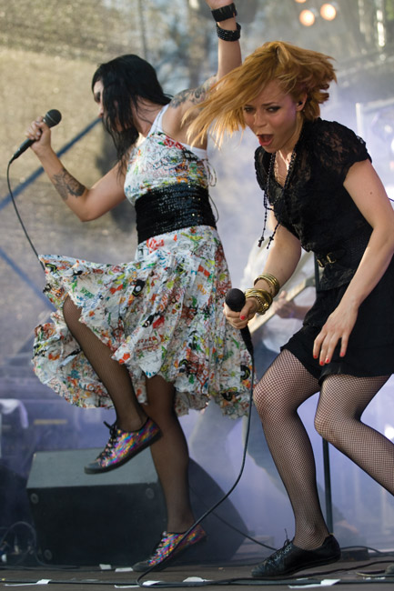 Jalalle Koreasti
Vai Korialta?
Avainsanat: PMMP Paula Vesala Mira Luoti Pioneerifestivaali Koria Kouvola