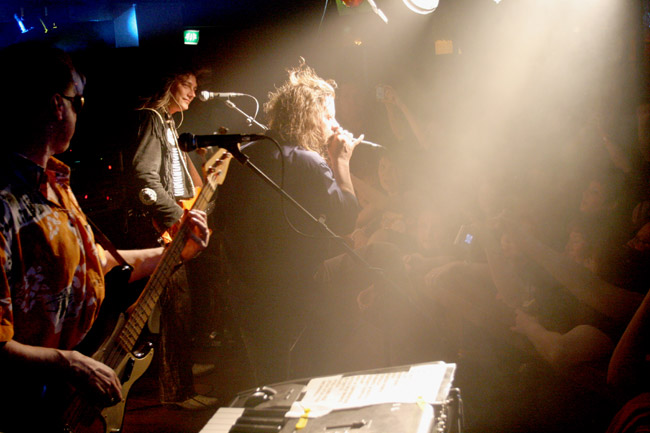 Popeda
Popeda, Amarillo, Kotka 2005.
Avainsanat: Popeda Jyrki Melartin Costello Pate Mustajärvi savu valo biisilista bändi