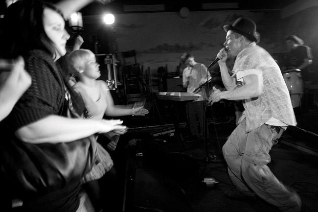 Liikettä
Avainsanat: Puppa J Kairo Kesto-klubi Kotka reggae yleisö naiset liike Liikettä
Avainsanat: Puppa J Kairo Kesto-klubi Kotka reggae yleisö naiset liike