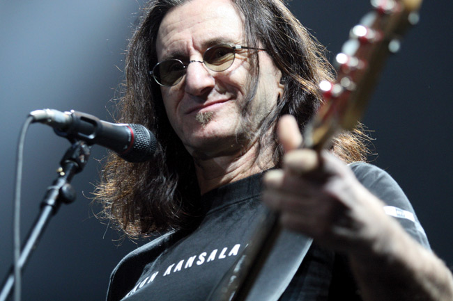 Singer
Geddy Lee (Gary Lee Weinrib)
Avainsanat: Rush Helsinki Hartwall Areena Finland hard rock Geddy Lee suomenkielinen basisti laulaja Gary Lee Weinrib silmälasit