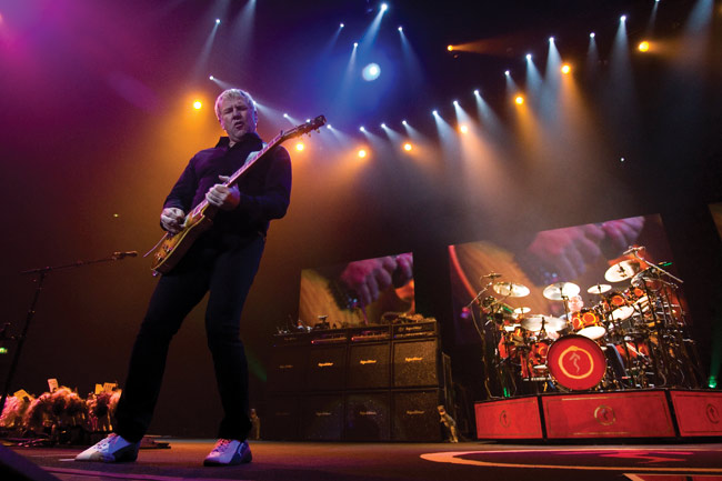 Lelut ja Alex
Alex and toys
Avainsanat: Rush Helsinki Hartwall Areena Finland hard rock Alex Lifeson barbi doll toy lelut