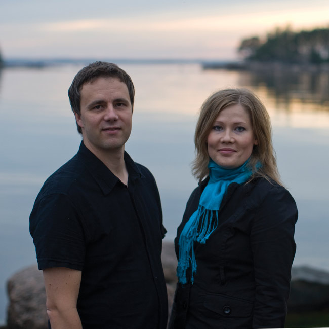 Sahari Duo
Simo ja Petra kesäillassa Mussalossa
Avainsanat: Sahari Duo Simo ja Petra kesäilta Mussalo meri aviopari