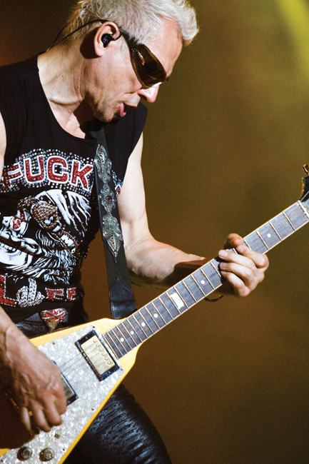 Fuck...
Rudolf Schenker 2008
Avainsanat: Scorpions heavy hevi nahkahousut balladit Kotka Meripäivät Rudols Schenker fuck