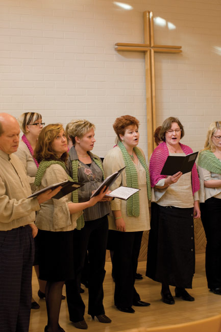 Ison ristin alla
Kymi Contento, Pyhtää 2008.
Avainsanat: Kymi Contento kuoro Pyhtää hengellinen gospel risti Ison ristin alla
Kymi Contento, Pyhtää 2008.
Avainsanat: Kymi Contento kuoro Pyhtää hengellinen gospel risti