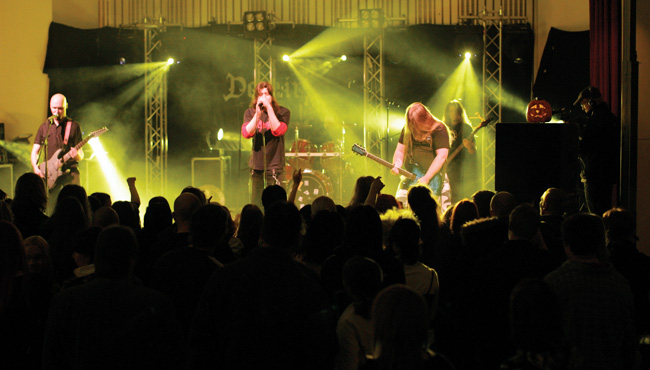 Soultray
Dark Winter Fest, Samman talo, Kotka 2007.
Avainsanat: Soultray Dark Winter Fest Sammon talo Kotka hevi yleisö Soultray
Dark Winter Fest, Samman talo, Kotka 2007.
Avainsanat: Soultray Dark Winter Fest Sammon talo Kotka hevi yleisö