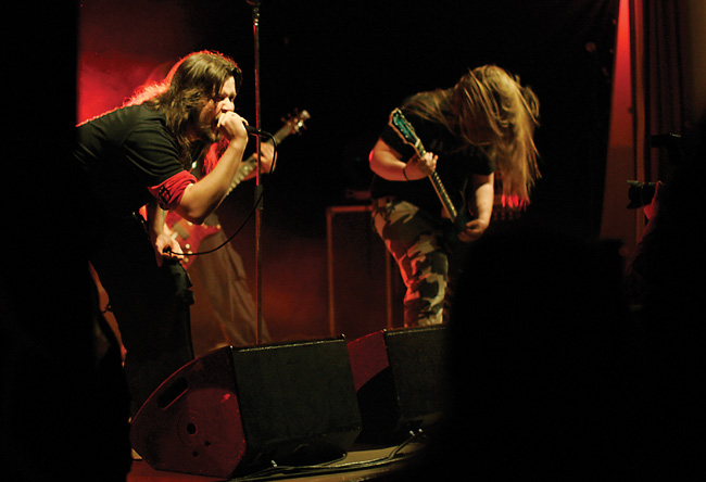 Kurkistus
Soultray
Avainsanat: Soultray Dark Winter Fest Sammon talo Kotka hevi kurkistus Kurkistus
Soultray
Avainsanat: Soultray Dark Winter Fest Sammon talo Kotka hevi kurkistus