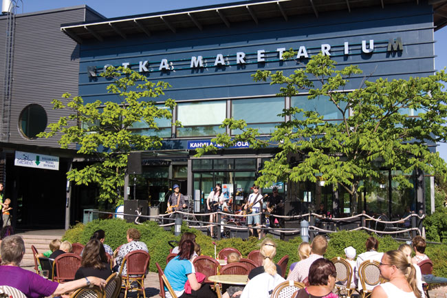 Aurinko ja Maretariumia
Stina Girs, Kotka, 2012
Avainsanat: Stina Girs Idols kaunis seksikäs Maretarium Kotka kesä ulkona