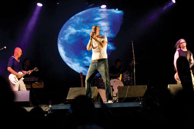 Suurlähettiläät maailman laidalla
Kotka 2008.
Avainsanat: Suurlähettiläät Meripäivät Anssi Saarnilehto Jussu Pöyhönen Jay Havanna maailman laidalla