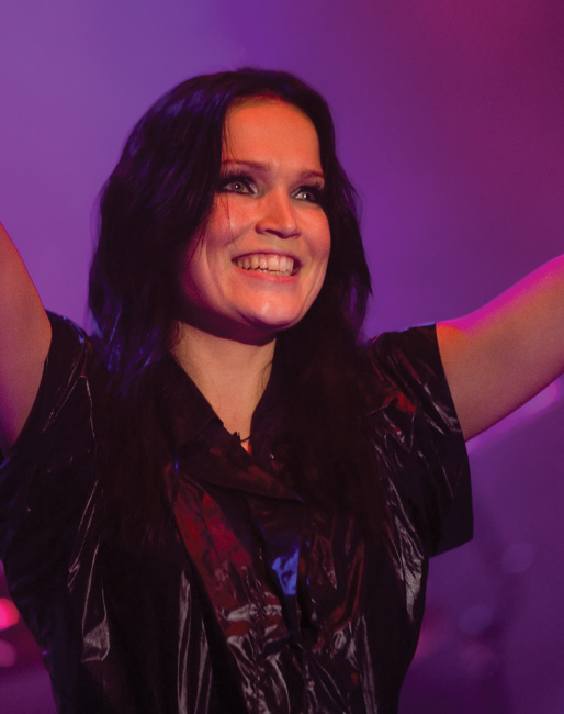 Yhtä hymyä
Avainsanat: Tarja Turunen ex-Nightwish kaunis seksikäs suloinen valloittava säteilevä lava Sami Hyypiä Areena Kuusankoski iloinen ihana nauraa