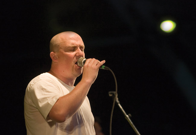 Daz Mason
Avainsanat: Daz Mason Band Meripäivät jättiteltta Sapokka cover solisti englanninkielinen kalju harvahiuksinen