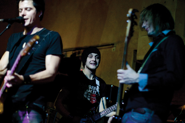 Teemu
Crumbland 2008.
Avainsanat: Crumbland love grunge in your head amarillo Kotka Jontte Genberg Antti Pylkkänen Teemu Seppälä