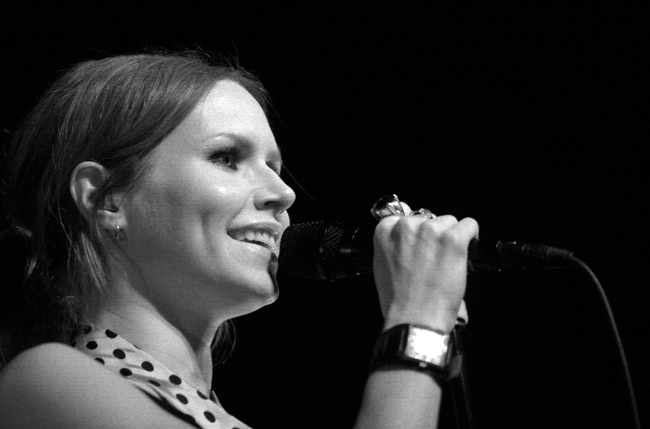 Nina
Avainsanat: the Cardigans Nina Persson iloinen nainen mv kello Ruotsi kaunis Peppi ponnari Godspell Lovefool Nina
Avainsanat: the Cardigans Nina Persson iloinen nainen mv kello Ruotsi kaunis Peppi ponnari Godspell Lovefool