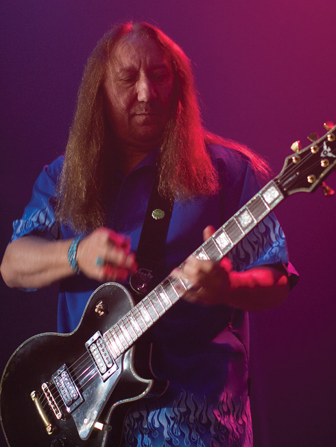 Mick Box
Wizard
Avainsanat: Uriah Heep Helsinki Jäähalli progressiivinen hard rock Mick Box alkuperäisjäsen kitaristi guitar wizard