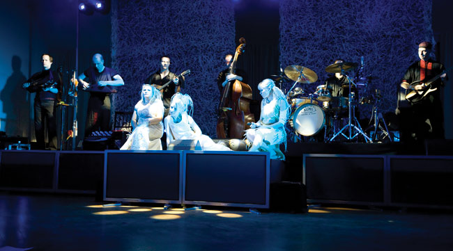 Omilla mailla
25-vuotisjuhlakiertue, Konserttitalo, Kotka 2008.
Avainsanat: Värttinä omilla mailla 25-vuotisjuhlakiertue Kotka Konserttitalo 25 years Mari Kaasinen Susan Aho Johanna Janne Lappalainen Hannu Rantanen Markku Lepistö Lassi Logren Toni Porthen Antto Varilo