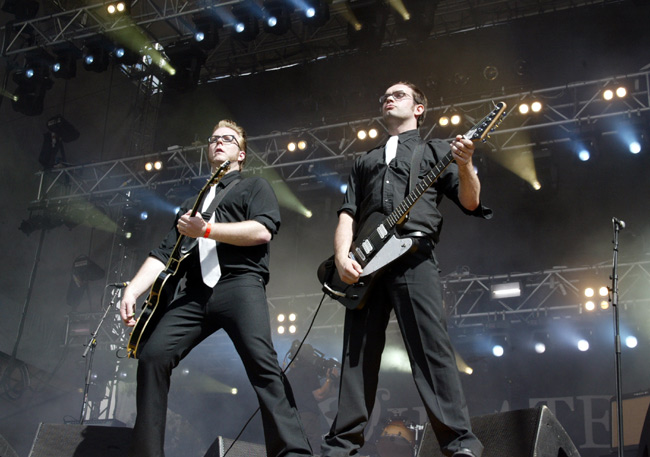 Kaarle ja Arvo
Ankkarock 2005.
Avainsanat: Viikate Kaarle Arvo kitaristit