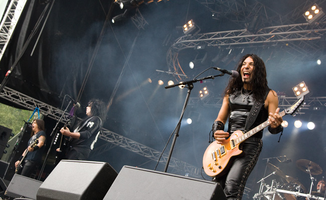 W.A.S.P. 2008
Ankkarock, Korso, Vantaa 2008.
Avainsanat: W.A.S.P. WASP Ankkarock Vantaa Korso Blackie Lawless Doug Blair Mike Duda Dupke W.A.S.P. 2008
Ankkarock, Korso, Vantaa 2008.
Avainsanat: W.A.S.P. WASP Ankkarock Vantaa Korso Blackie Lawless Doug Blair Mike Duda Dupke
