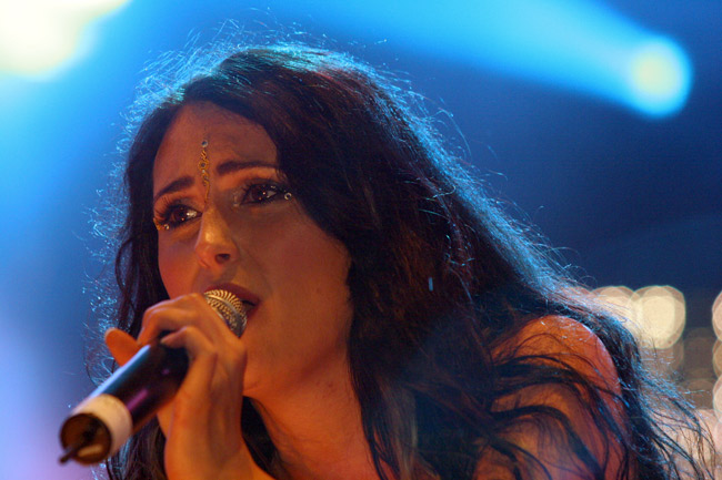 Sharon
Avainsanat: Within Temptation Sharon den Adel