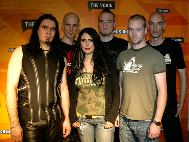 Within Temptation
Poseerausta Live 05 -tapahtuman lehdistötilaisuudessa.
Stephen van Haestregt, Robert Westerholt, Sharon den Adel, Martijn Spierenburg, Ruud Jolie ja Jeroen Van Veen.
Avainsanat: Within Temptation Stephen van Haestregt, Robert Westerholt, Sharon den Adel, Martijn Spierenburg, Ruud Jolie Jeroen Van Veen