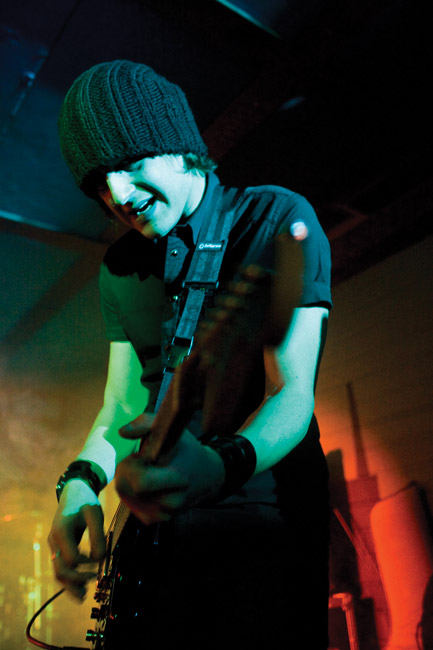 Teemu Seppälä
Avainsanat: Year of the dog Sam's pub karhula kotka Teemu Seppälä pipo kitaristi