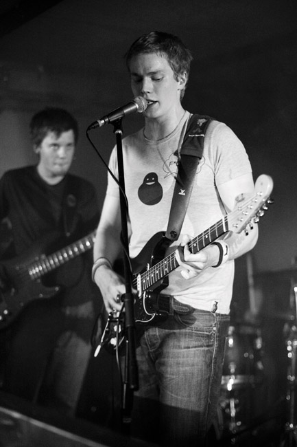 I can't
Year of the dog, Kotka 2008.
Avainsanat: Year of the dog Sam's pub karhula kotka Lauri Yrjölä Miikka de Vocht 