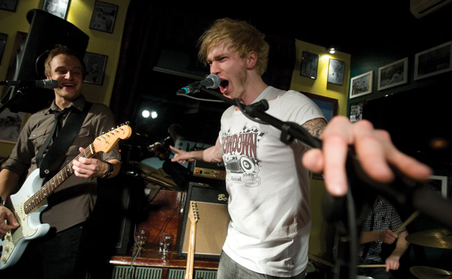 Lauri ilman kitaraa!!!
Avainsanat: Year of the Dog Lauri Yrjölä Teemmu Seppälä Jaakko V Kotka